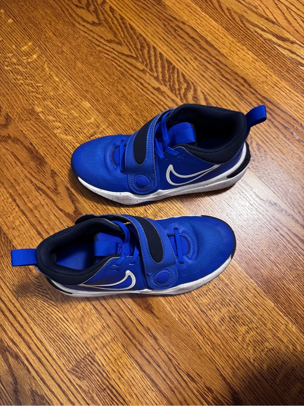 Nike Kids' Basketball Shoes 4.5Y